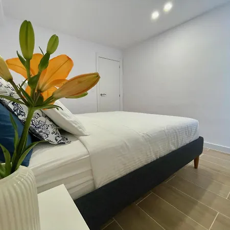 Malibu Park 2115 - Ocean View Apartment *